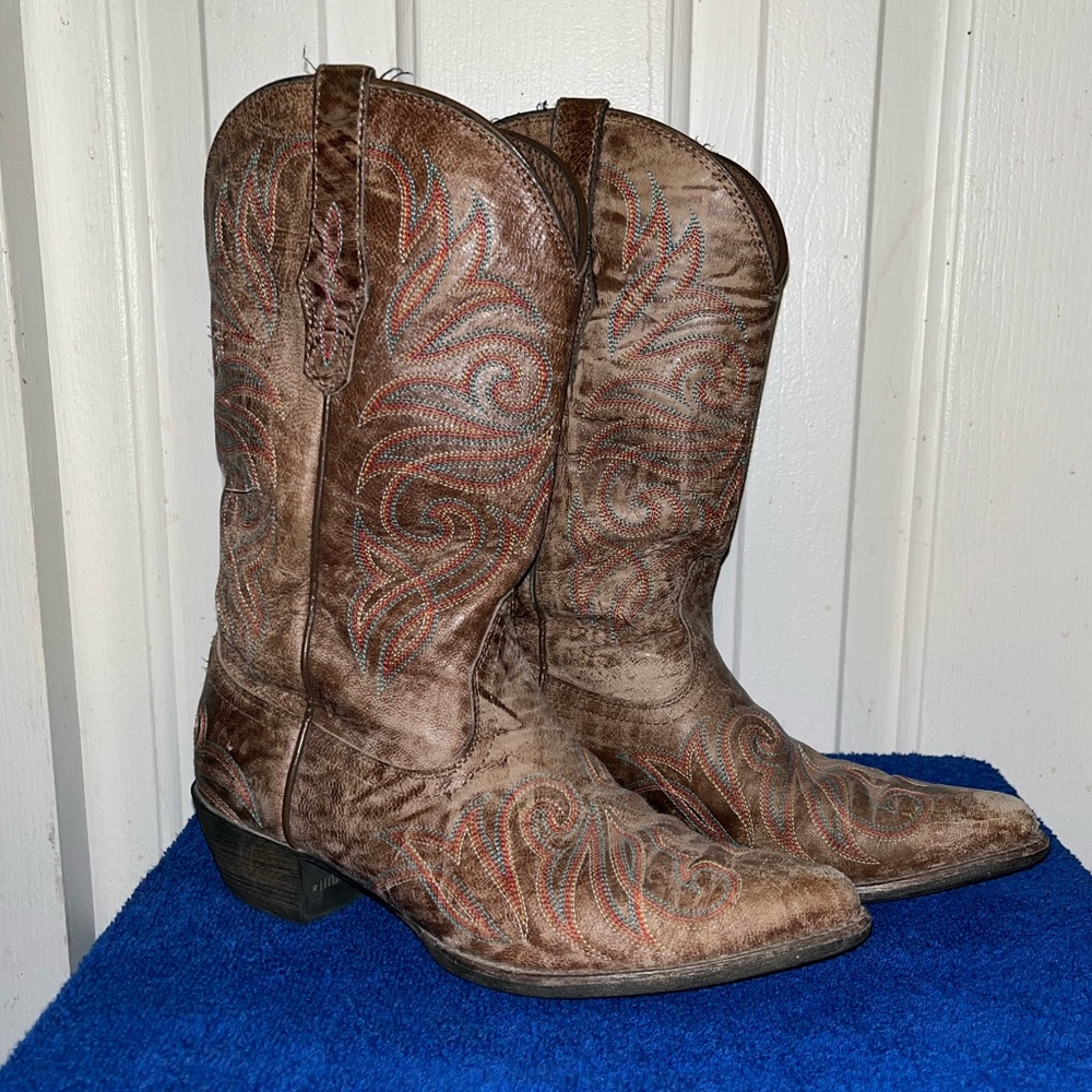 Ariat Pointed Toe Western Boots sz 6